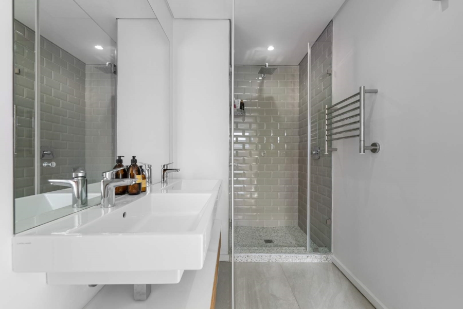 To Let 2 Bedroom Property for Rent in Sea Point Western Cape